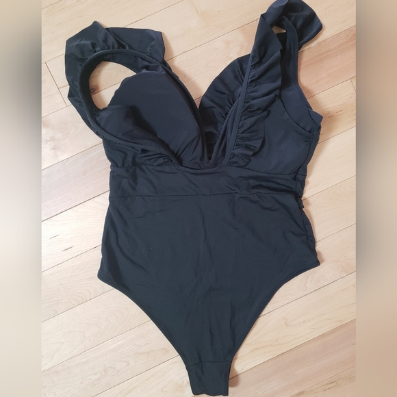 Black classic bathing suit - Picture 4 of 5